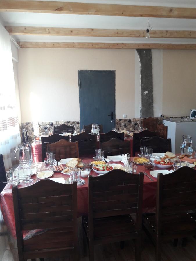Betegi Guest House Местия Экстерьер фото